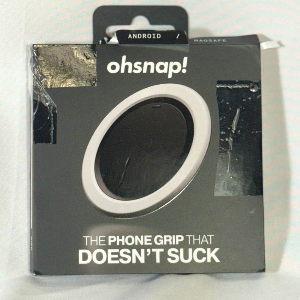 Oh Snap Magnetic Magsafe Phone  and Stand Silver Fox Apple Android